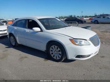  Salvage Chrysler 200