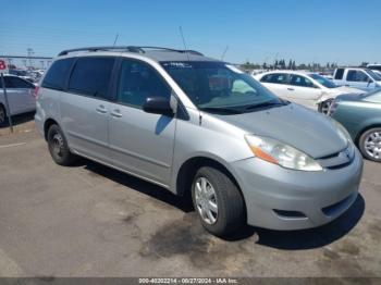  Salvage Toyota Sienna