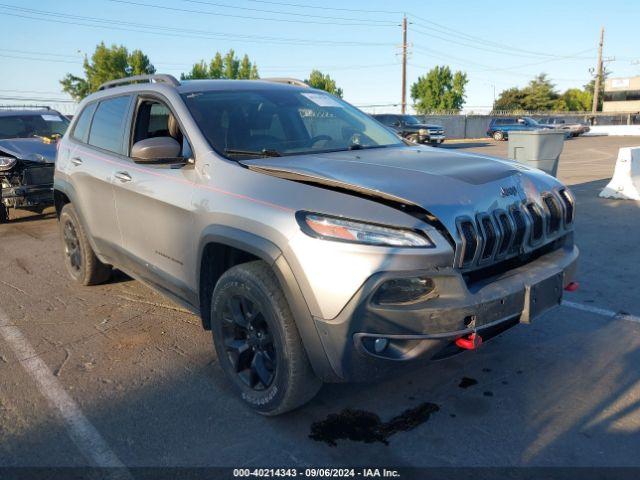  Salvage Jeep Cherokee