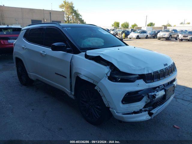  Salvage Jeep Compass