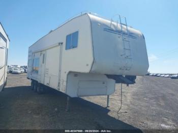  Salvage Weekend Warrior 5th Wheel