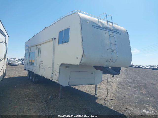  Salvage Weekend Warrior 5th Wheel