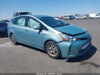  Salvage Toyota Prius v