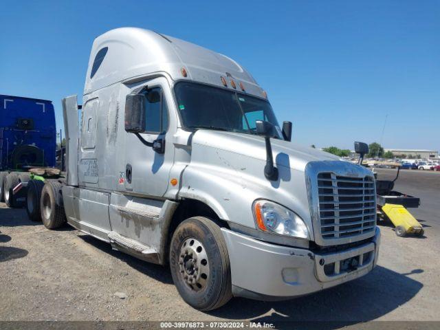  Salvage Freightliner Cascadia 125