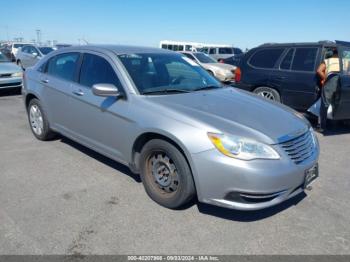  Salvage Chrysler 200