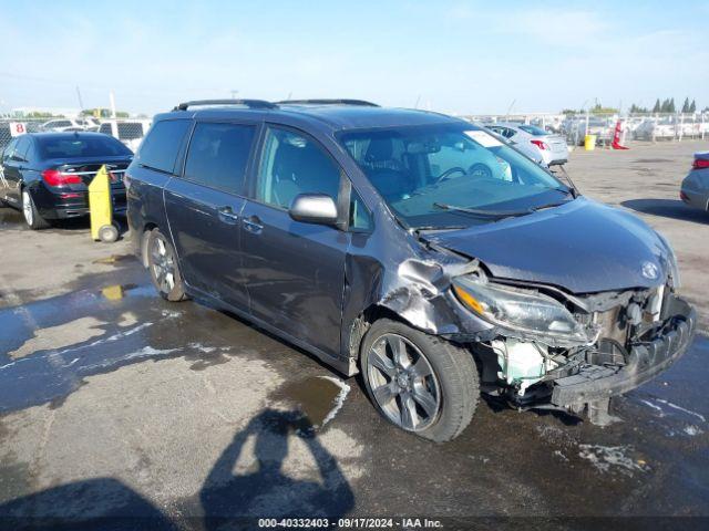  Salvage Toyota Sienna