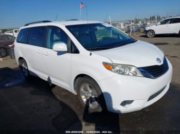  Salvage Toyota Sienna