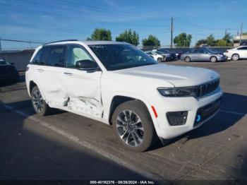  Salvage Jeep Grand Cherokee