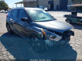  Salvage Nissan Kicks