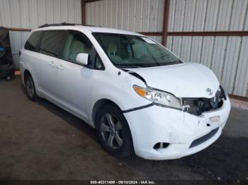  Salvage Toyota Sienna