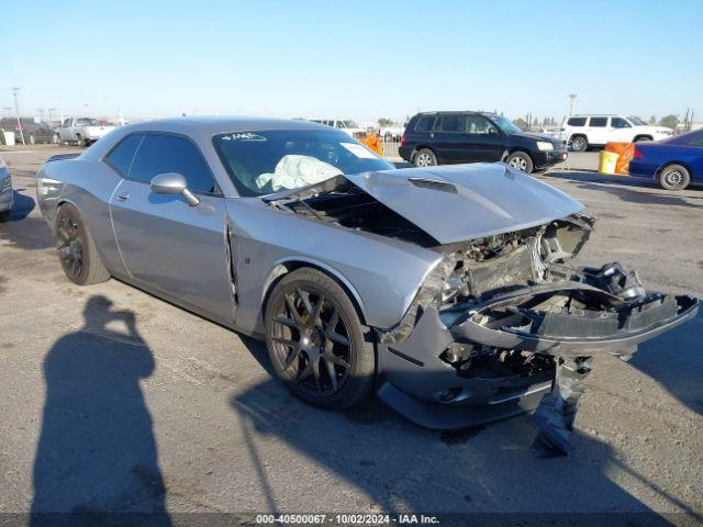  Salvage Dodge Challenger