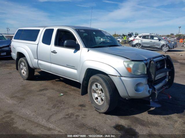  Salvage Toyota Tacoma