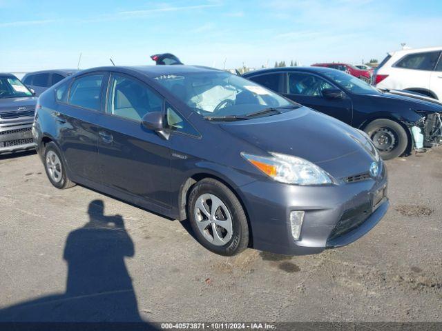  Salvage Toyota Prius