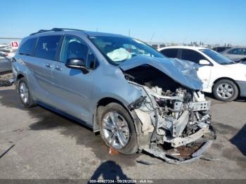  Salvage Toyota Sienna