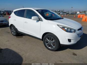  Salvage Hyundai TUCSON