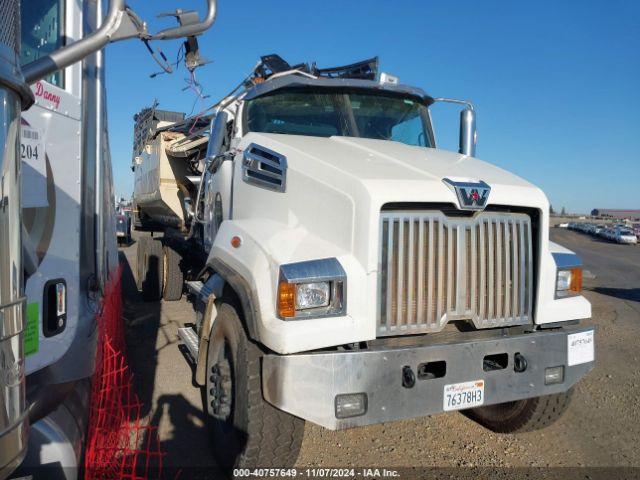  Salvage Western Star 4700 Set Forward Axle