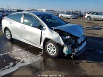  Salvage Toyota Prius