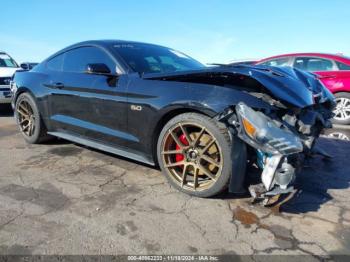  Salvage Ford Mustang