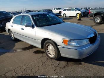  Salvage Lincoln Towncar