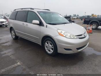  Salvage Toyota Sienna