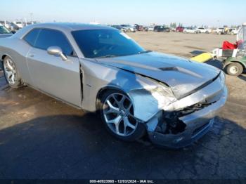  Salvage Dodge Challenger