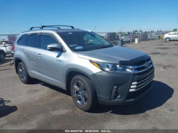  Salvage Toyota Highlander