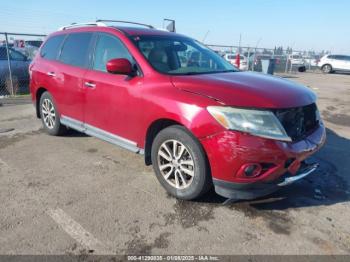  Salvage Nissan Pathfinder