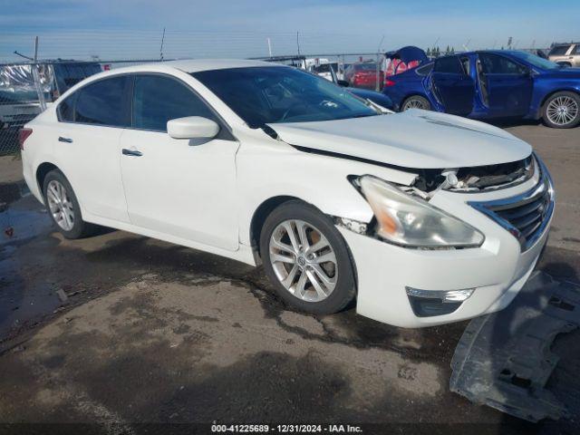  Salvage Nissan Altima