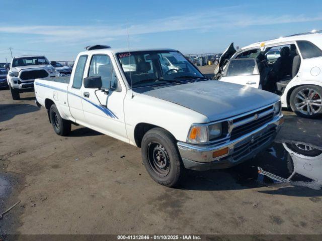  Salvage Toyota Pickup