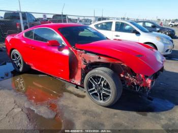  Salvage Ford Mustang