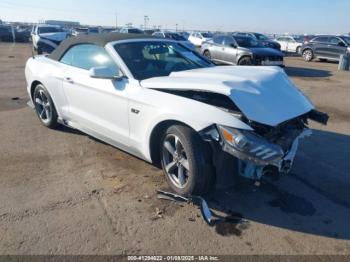  Salvage Ford Mustang