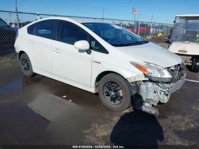  Salvage Toyota Prius