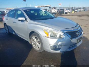  Salvage Nissan Altima