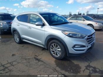  Salvage Hyundai TUCSON