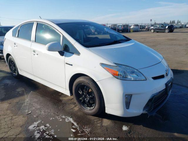  Salvage Toyota Prius