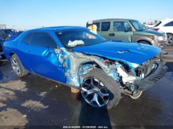  Salvage Dodge Challenger