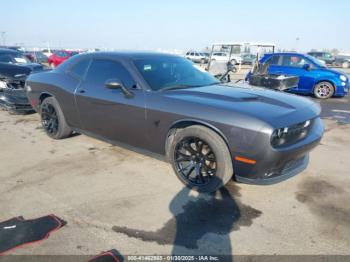  Salvage Dodge Challenger