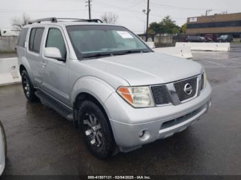  Salvage Nissan Pathfinder