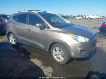  Salvage Hyundai TUCSON