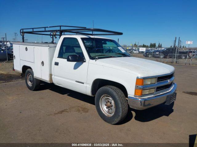  Salvage Chevrolet C3500 Chassis