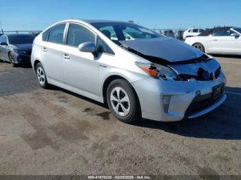  Salvage Toyota Prius