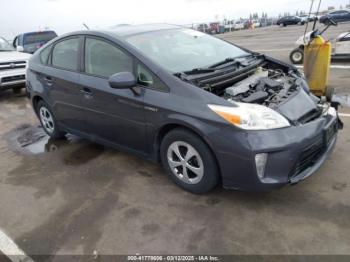  Salvage Toyota Prius