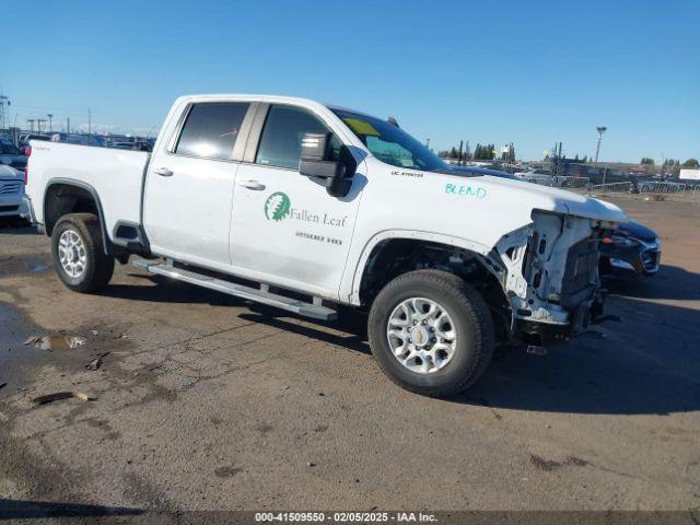  Salvage Chevrolet Silverado 2500