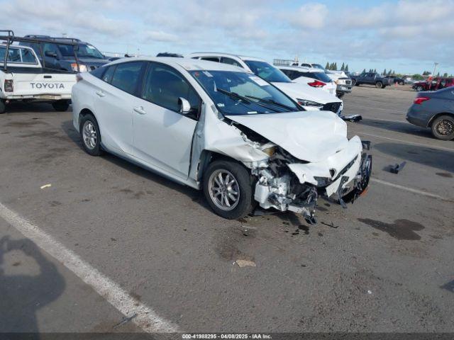  Salvage Toyota Prius