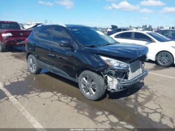  Salvage Hyundai TUCSON