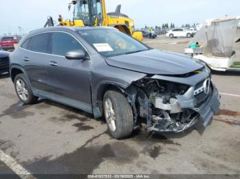  Salvage Mercedes-Benz GLA