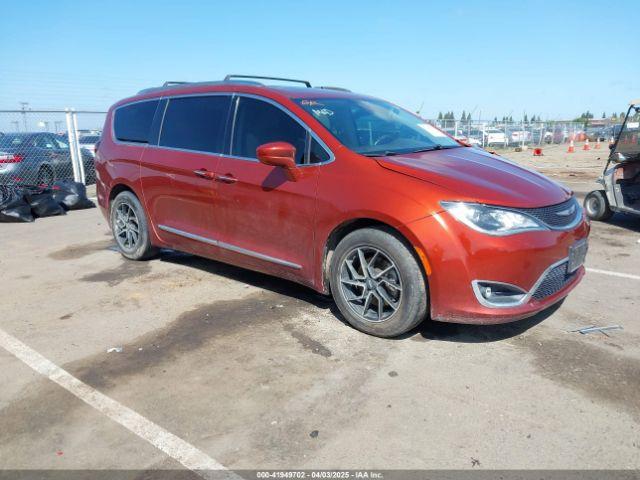  Salvage Chrysler Pacifica