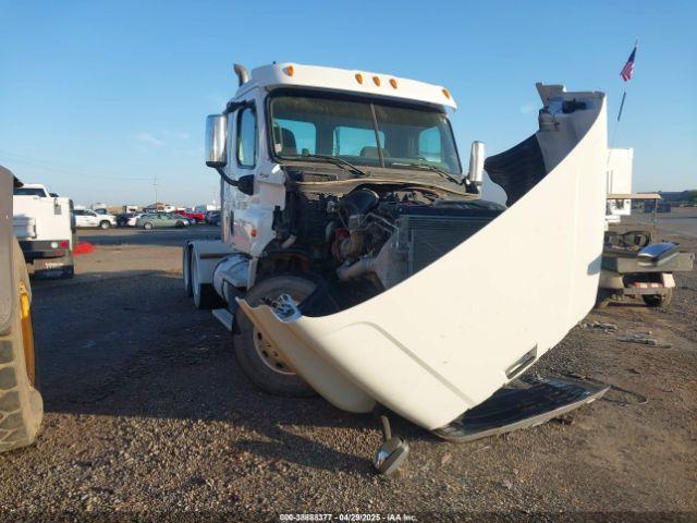  Salvage Freightliner Cascadia 125