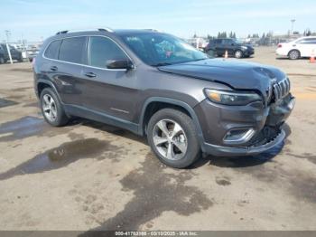  Salvage Jeep Cherokee