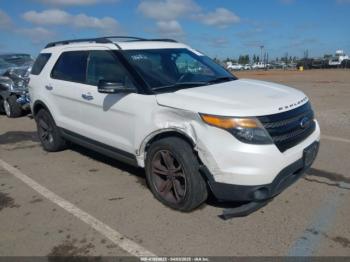  Salvage Ford Explorer